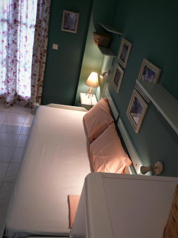 Iliolithos Rooms Kardhamili Exteriör bild